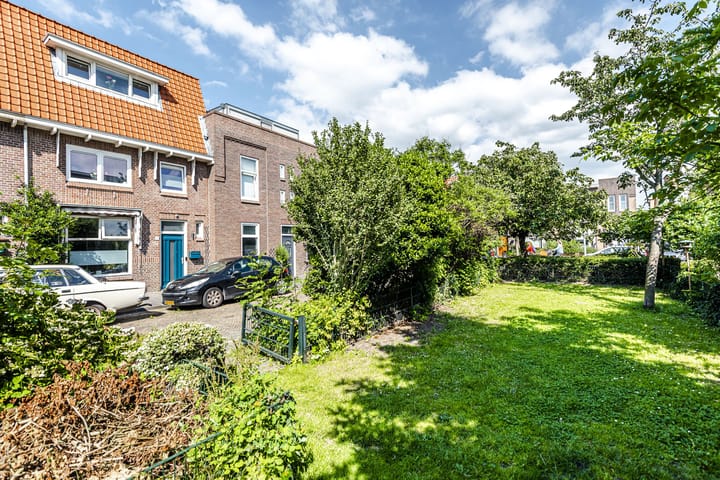 Foto 54 van Madoerastraat 27