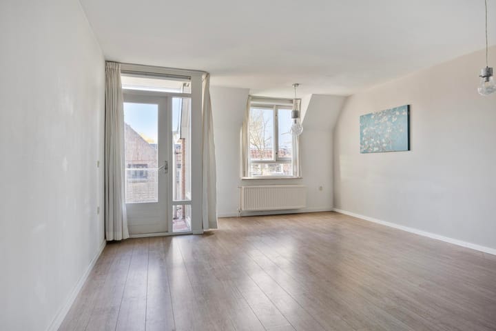 Foto 9 van Prins Hendrikstraat 42-E