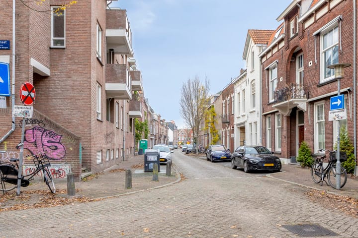 Foto 2 van Prins Hendrikstraat 42-E