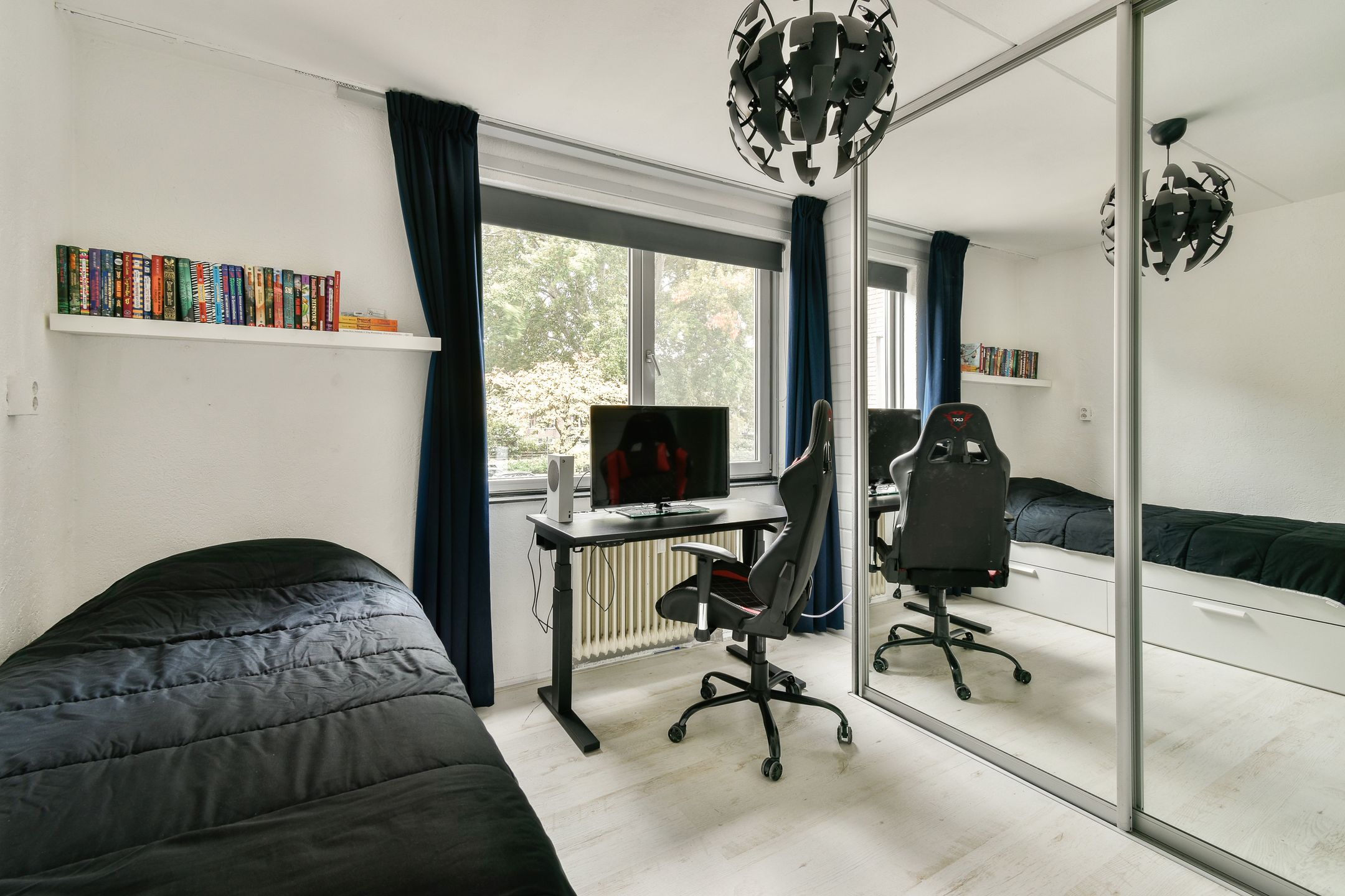 Foto 15 van Loodskotterhof 65