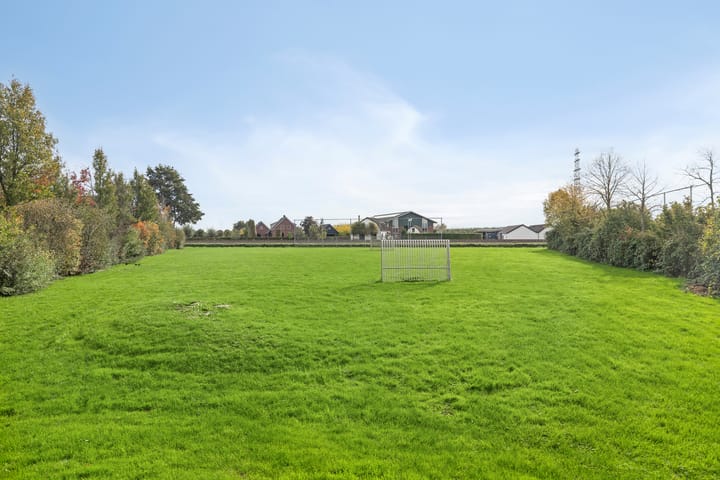 Photo 35 of Clematisstraat 5