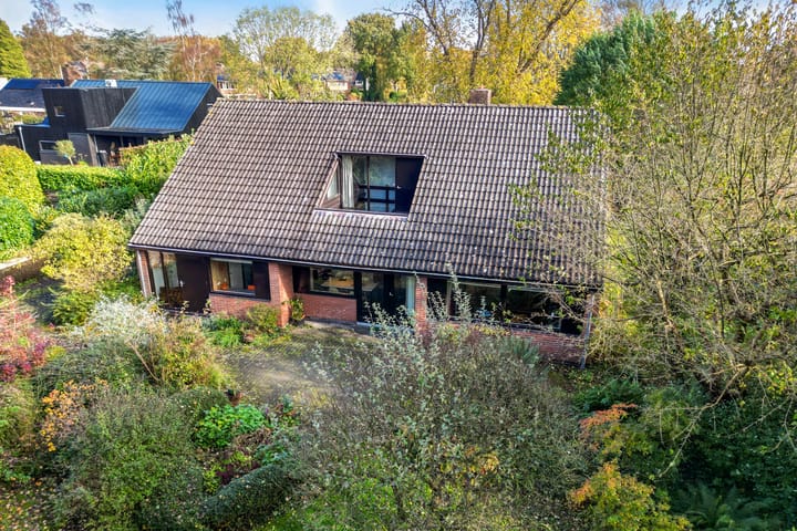 Photo 48 of Brahmsweg 3