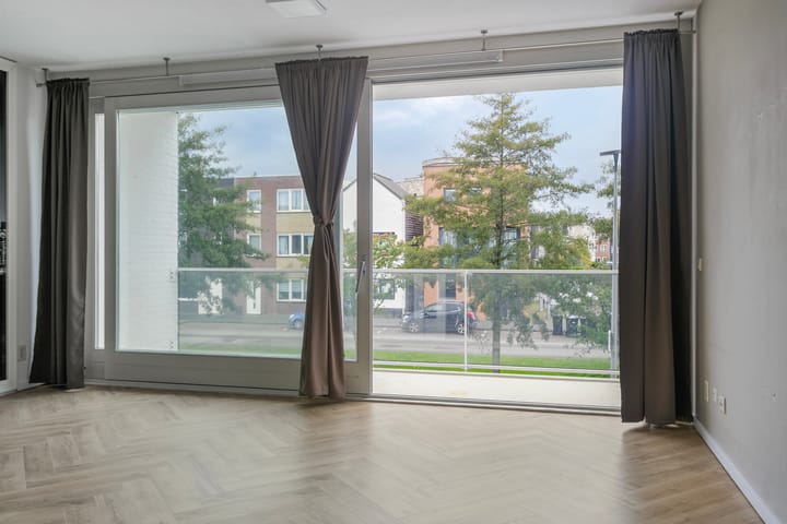 Photo 4 of Marsstraat 28