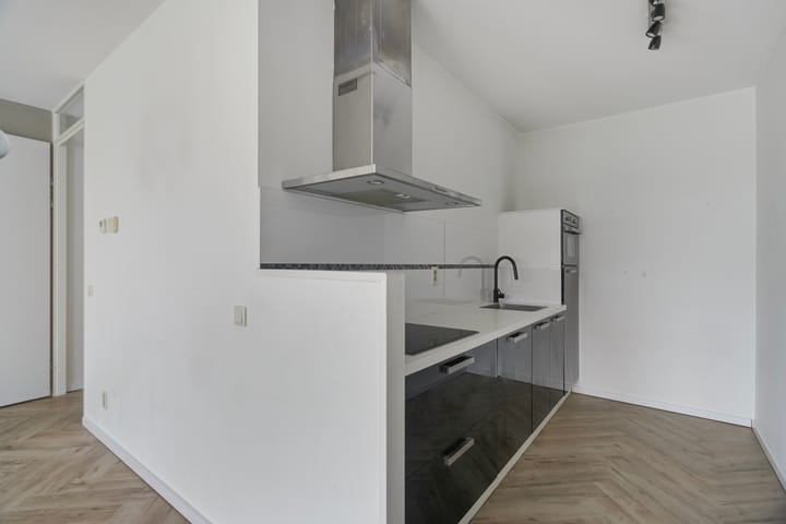 Foto 8 van Marsstraat 28