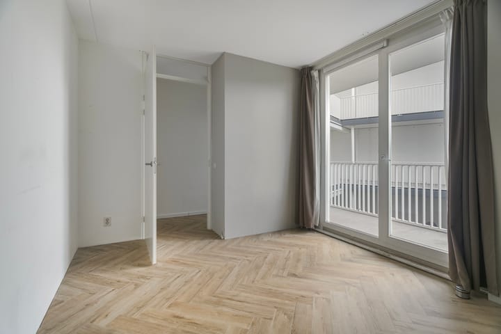 Foto 18 van Marsstraat 28