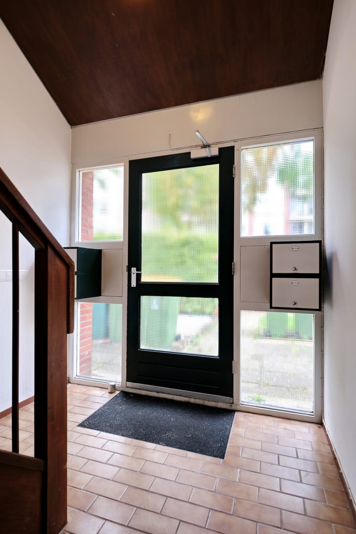 Photo 2 of Madoeralaan 27