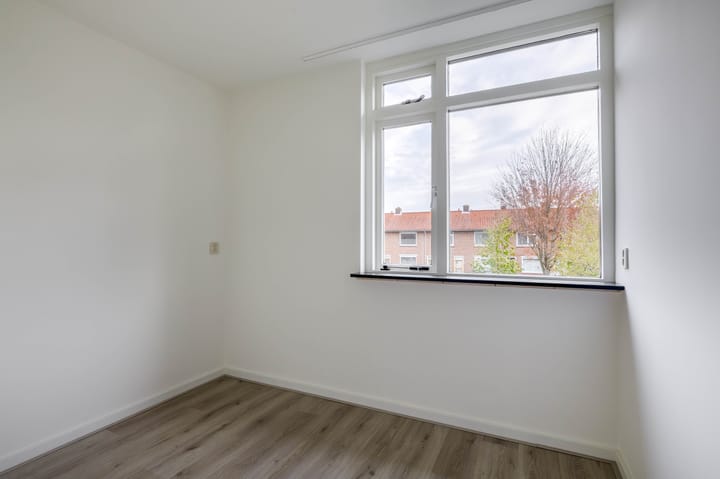 Photo 33 of Goudenregenstraat 13-C