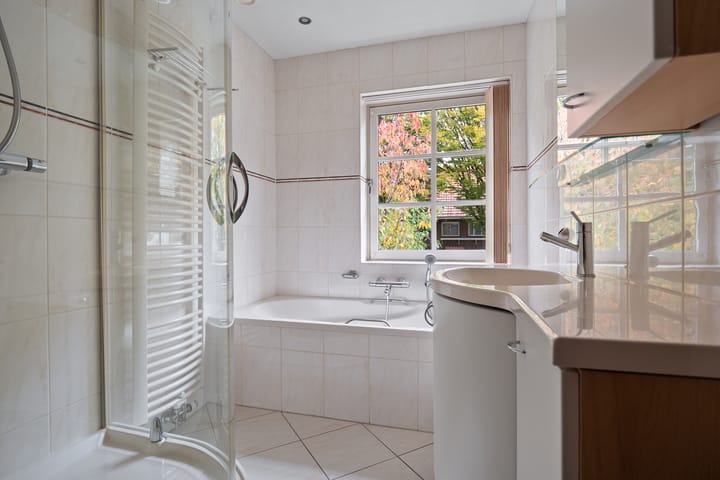 Photo 21 of Marggraffstraat 37