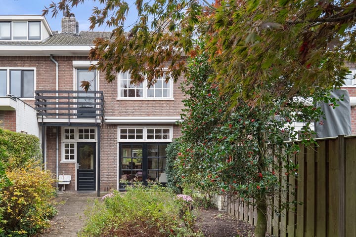 Photo 29 of Marggraffstraat 37