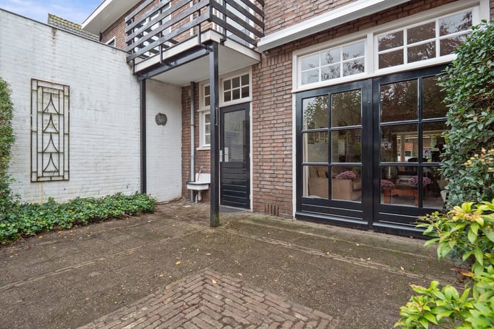 Photo 31 of Marggraffstraat 37