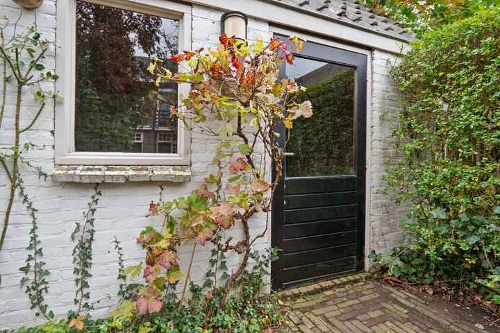 Photo 33 of Marggraffstraat 37