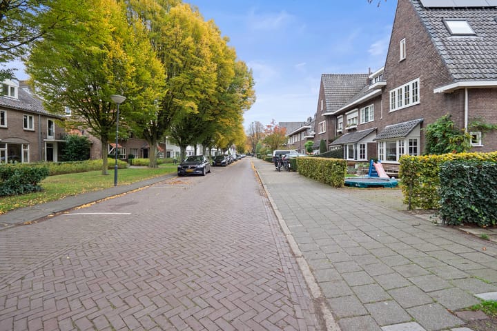 Photo 34 of Marggraffstraat 37