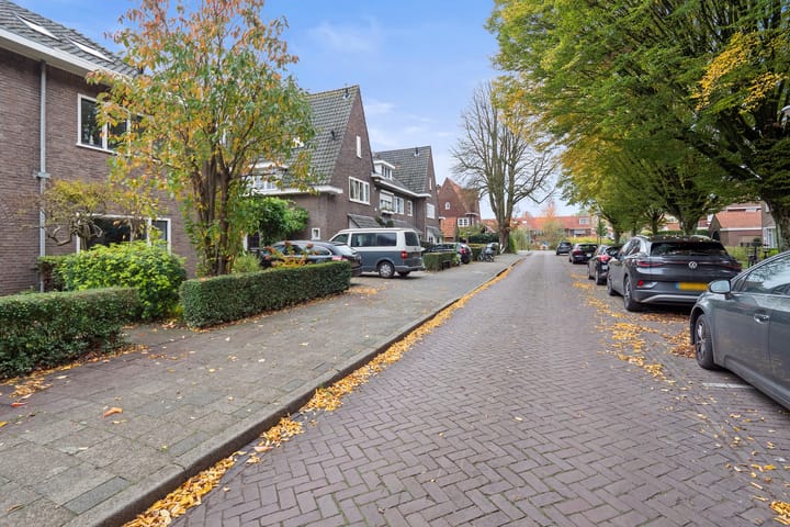 Photo 35 of Marggraffstraat 37