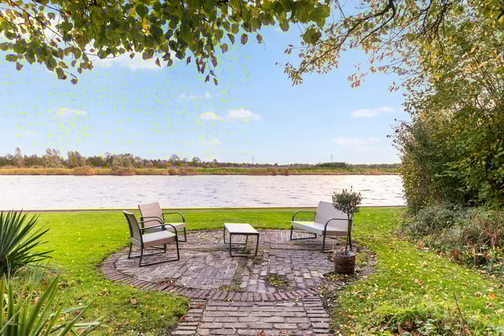 Photo 40 of Reahel 15