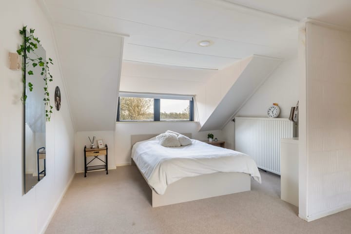 Photo 55 of Reahel 15