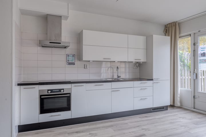 Photo 3 of Klaproos 24