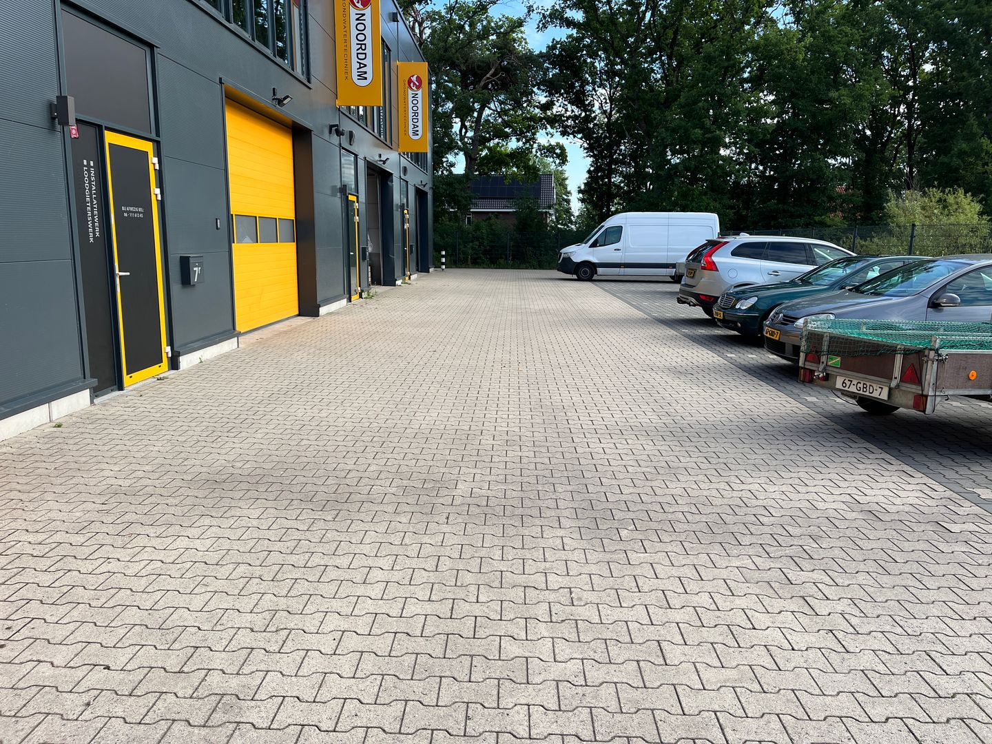 View photo 2 of Haarbos 7-p