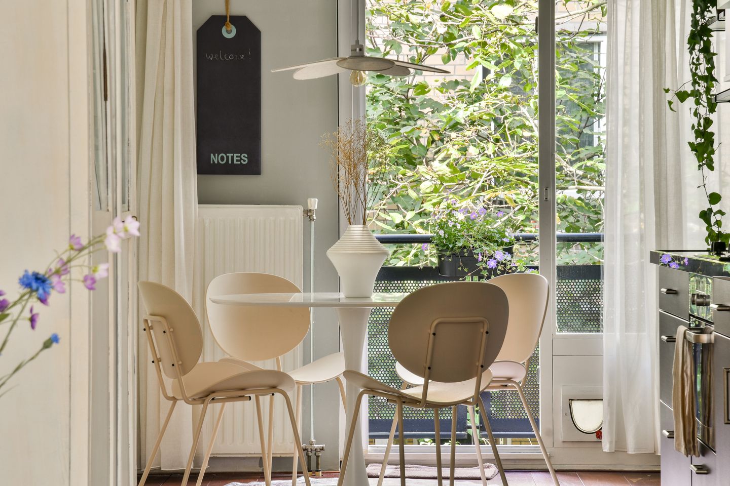 Photo 14 of Bellamystraat 50-B