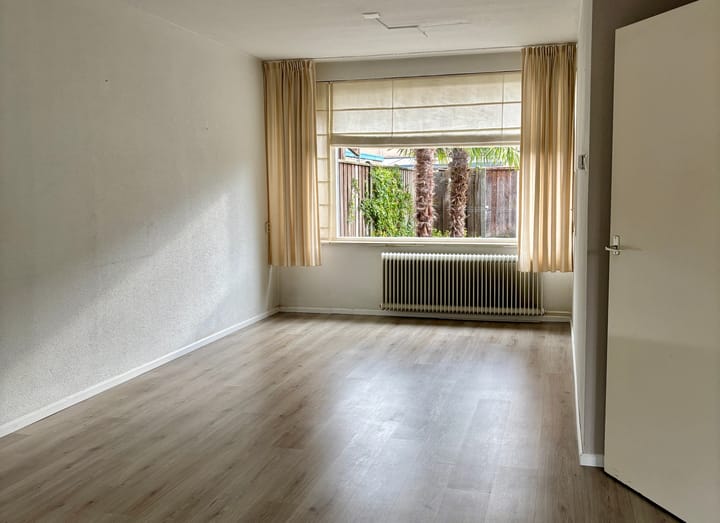 Photo 2 of Catharina van Renneslaan 9