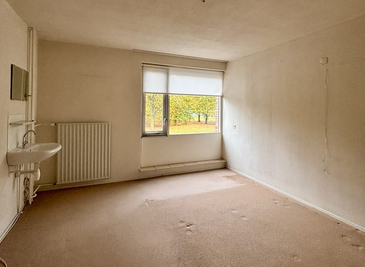 Photo 11 of Catharina van Renneslaan 9