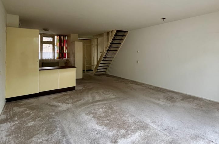 Photo 7 of Hoenlo 23