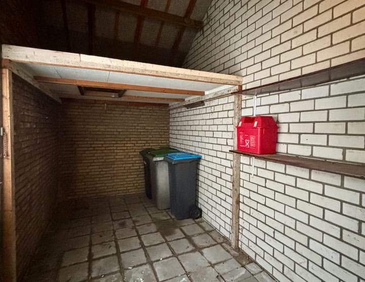 Photo 15 of Hoenlo 23