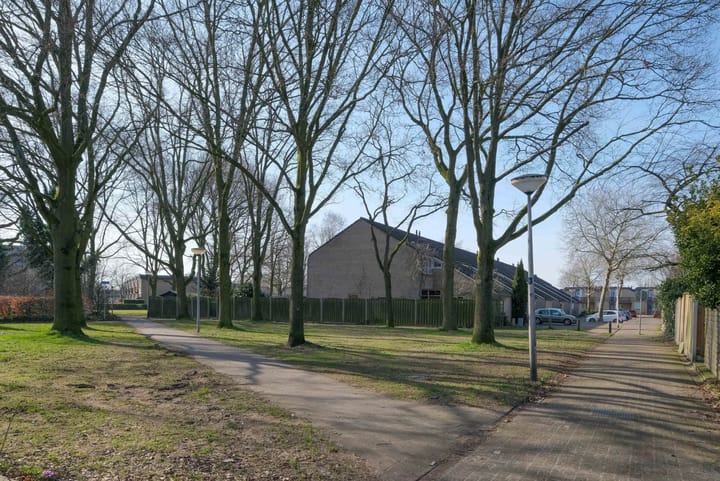 Photo 22 of Hoenlo 23