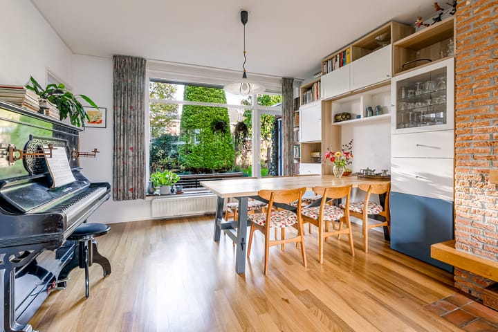 Foto 10 van Koningin Emmastraat 15