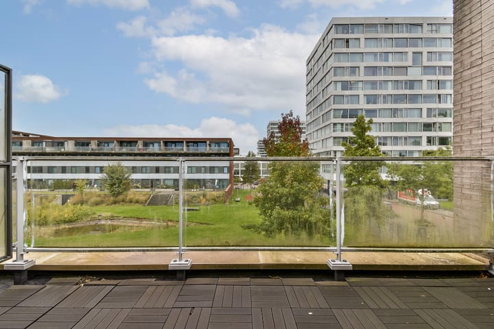 Photo 15 of Bart Poesiatstraat 43