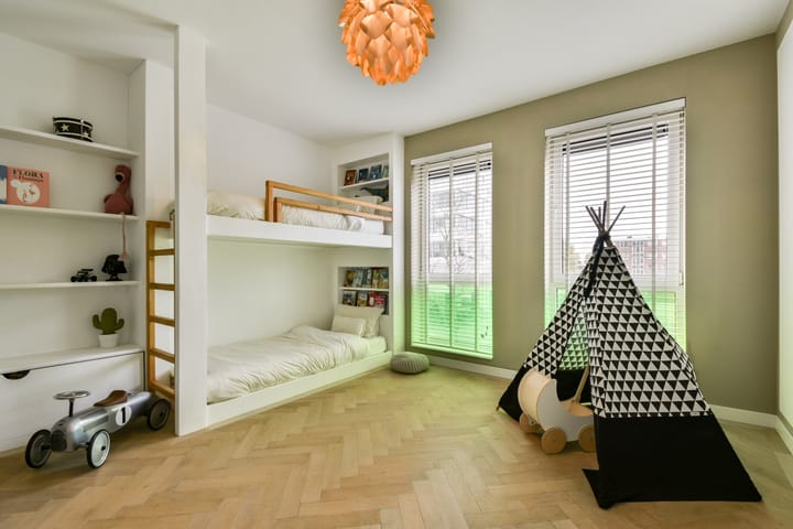 Photo 17 of Bart Poesiatstraat 43