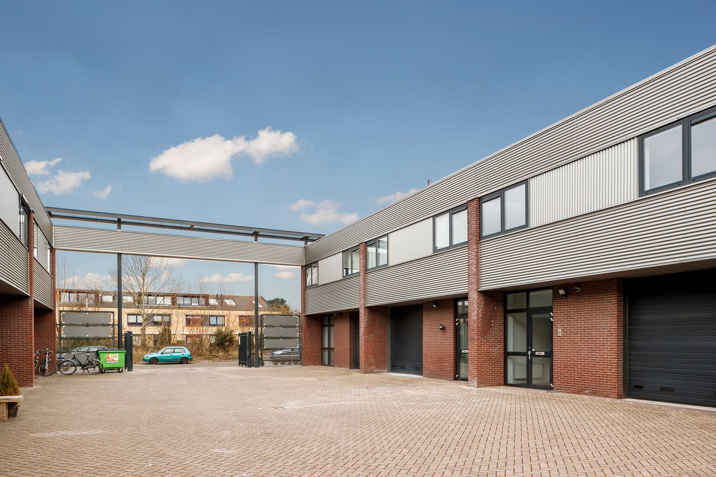 View photo 3 of Einsteinweg 51-C