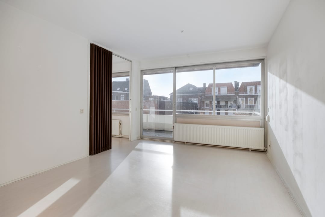 Photo 2 of Ir J.P. van Muijlwijkstraat 216