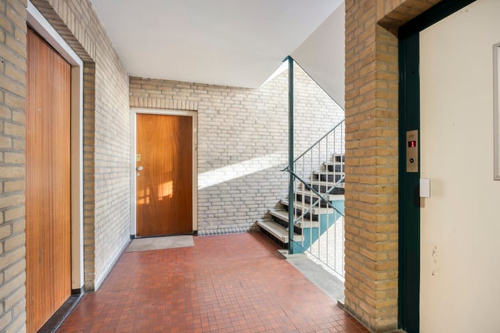 Photo 7 of Ir J.P. van Muijlwijkstraat 216