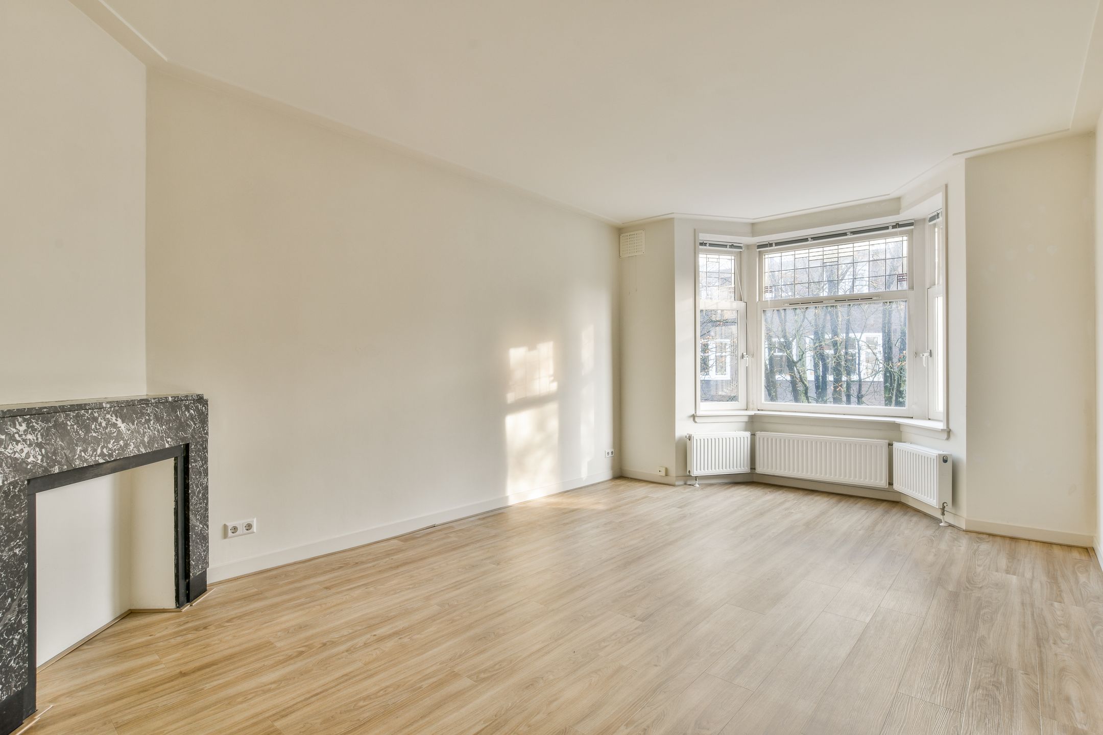 Foto 3 van Eemsstraat 14-2