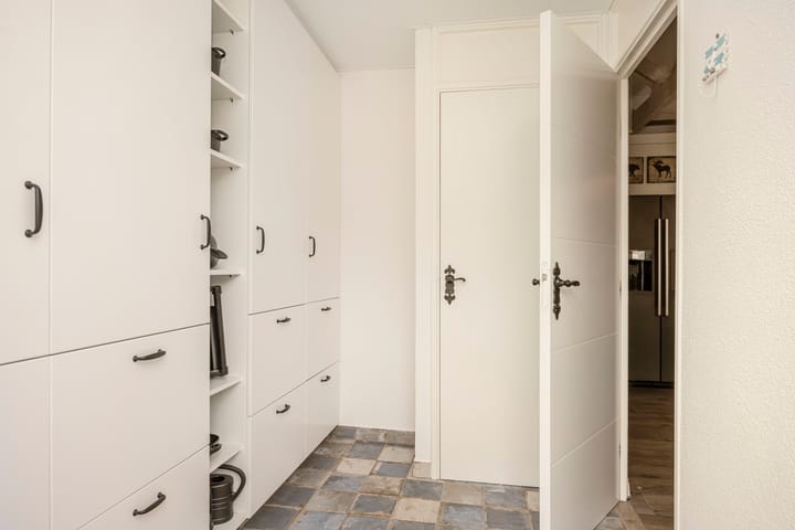 Photo 29 of Dolf Nijhoffstraat 21