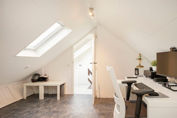 Photo 32 of Dolf Nijhoffstraat 21