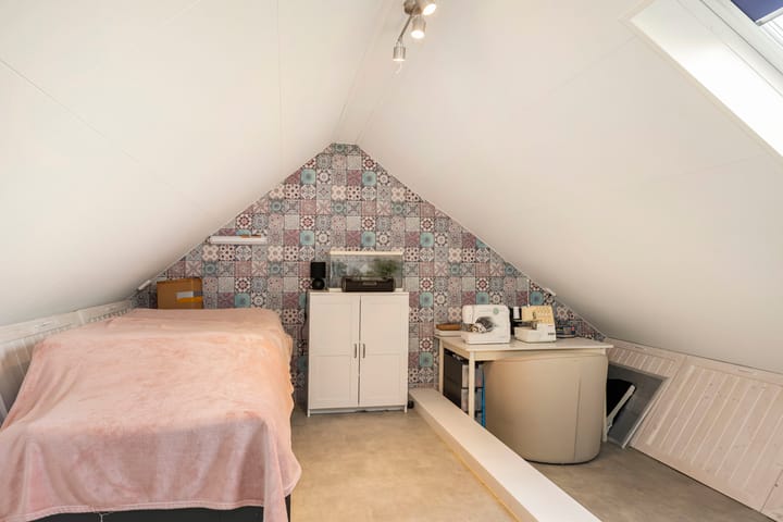 Photo 33 of Dolf Nijhoffstraat 21