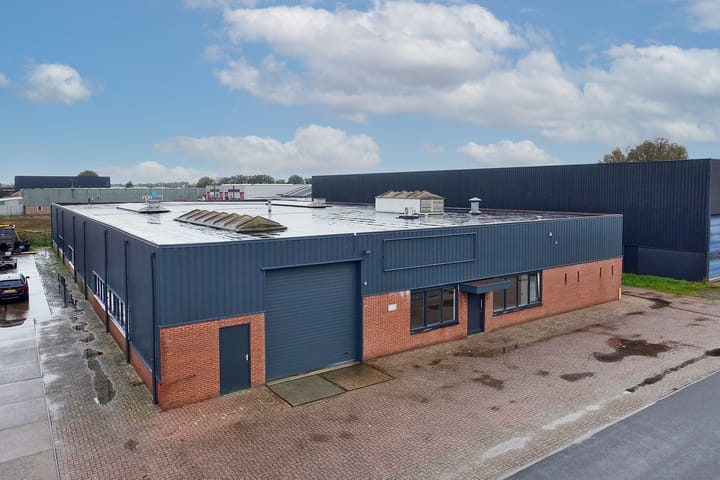 Van der Hoopweg 5, Almelo