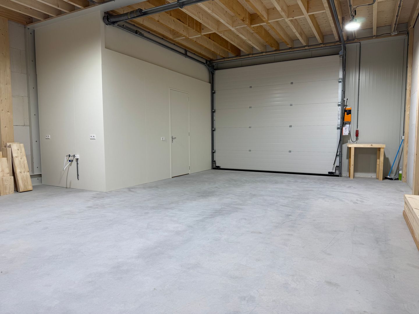 View photo 2 of De Drie Kronen 32