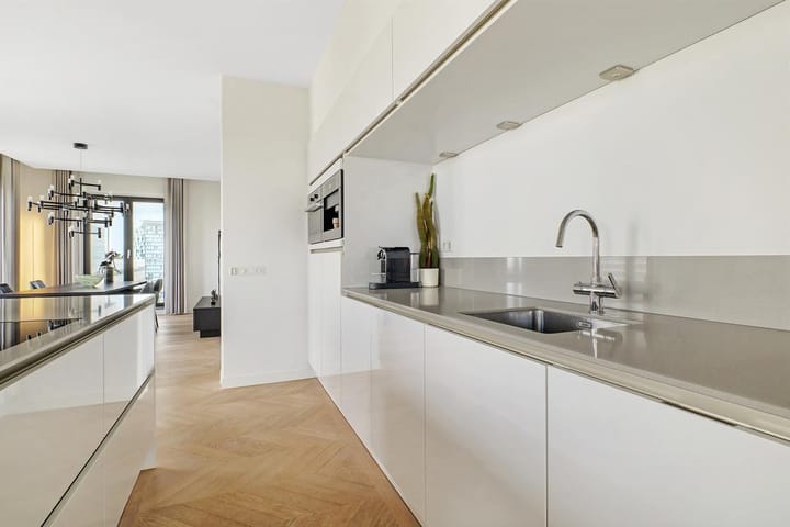 Foto 10 van Gustav Mahlerplein 257