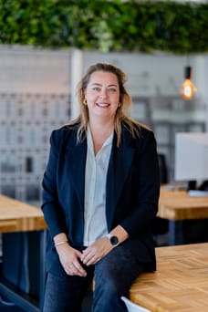 Nina Blokker - Commercieel Medewerker
