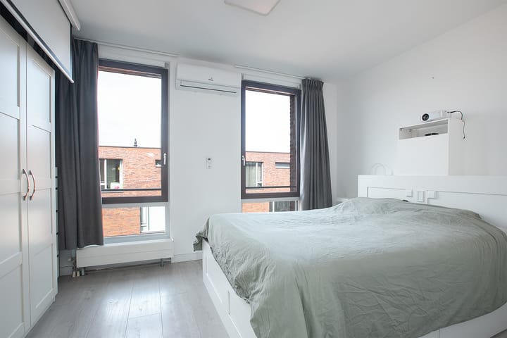 Photo 22 of Buys Ballotstraat 1