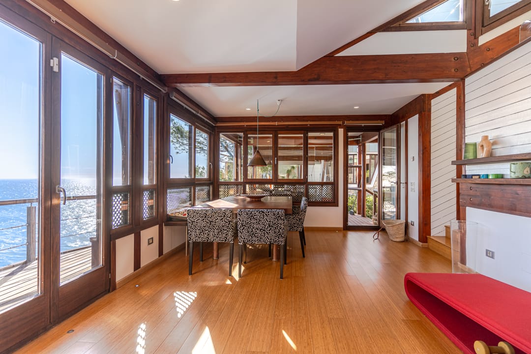 Foto 46 van Luxe villa met zeezicht