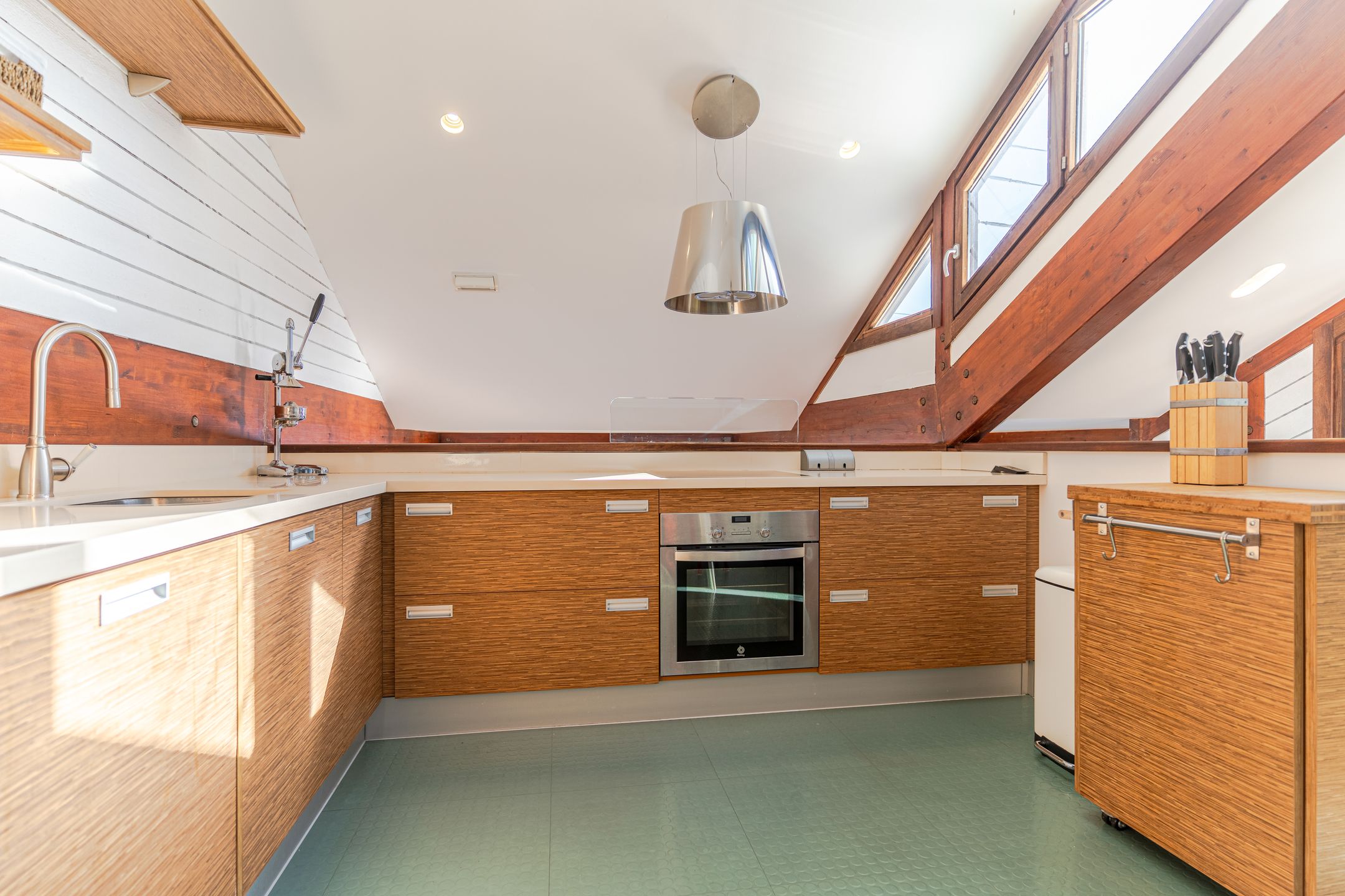 Foto 57 van Luxe villa met zeezicht