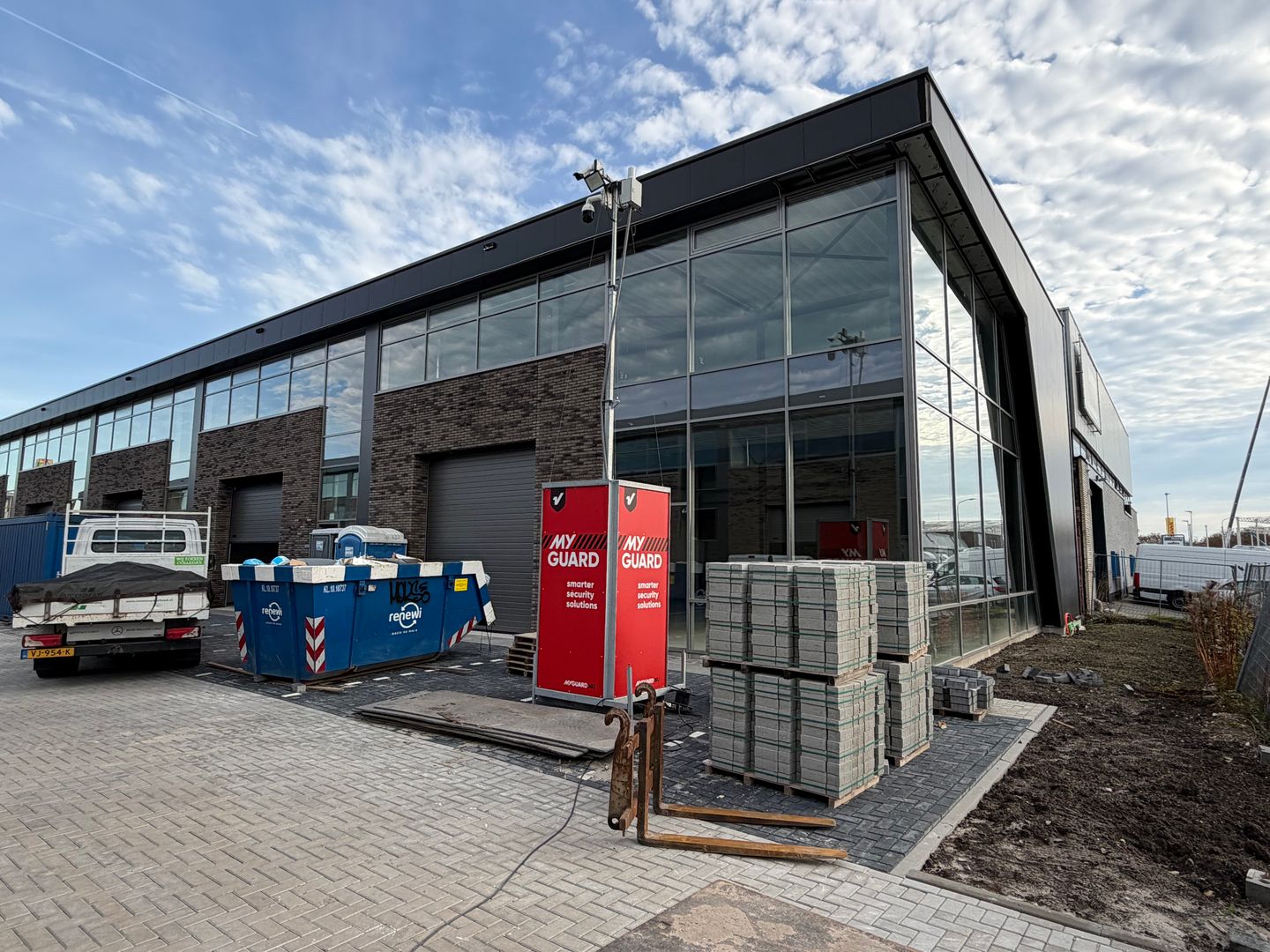 Bekijk foto 2 van Weerenweg 26-U18