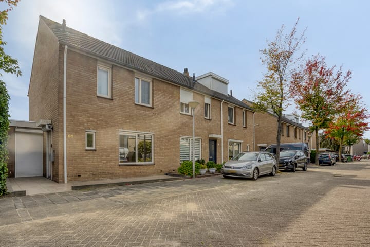 Foto 43 van Robijnring 62