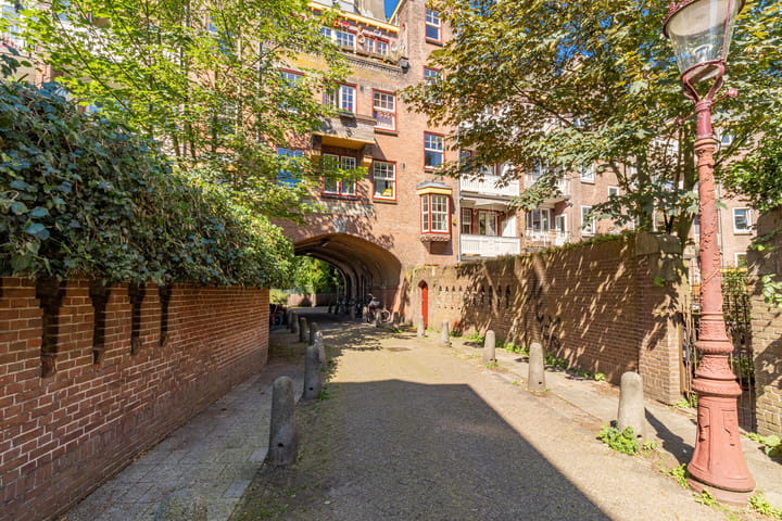 Photo 17 of Zaanstraat 365