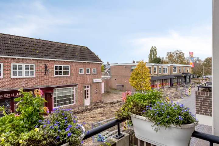 Photo 24 of Gronausestraat 25