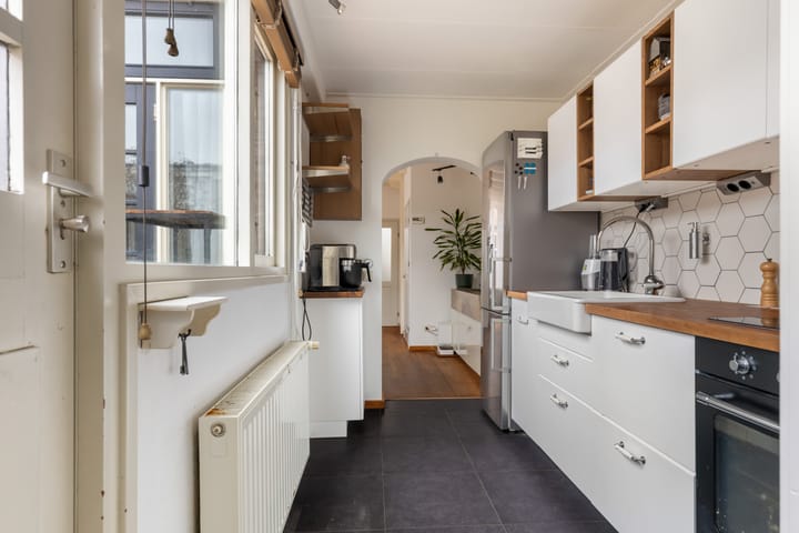 Foto 10 van Van Loonstraat 10