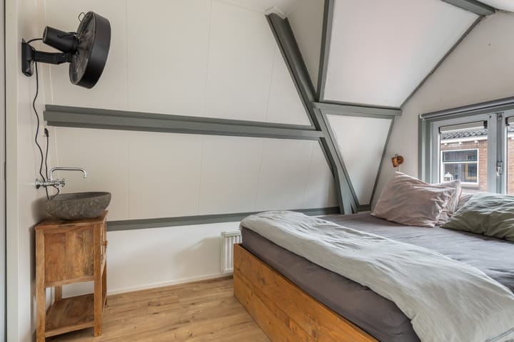 Foto 22 van Van Loonstraat 10